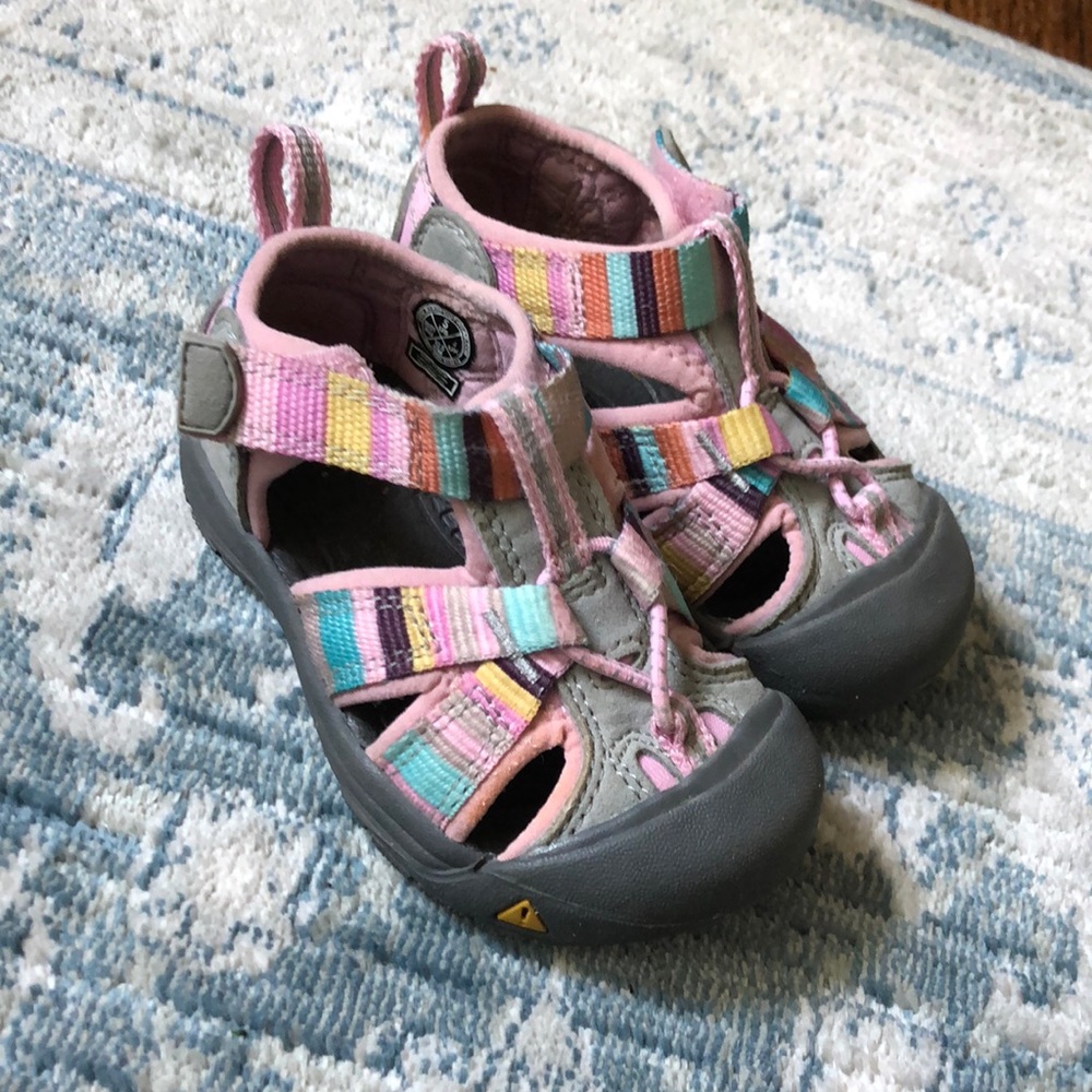 Keen toddler size 5 sandals